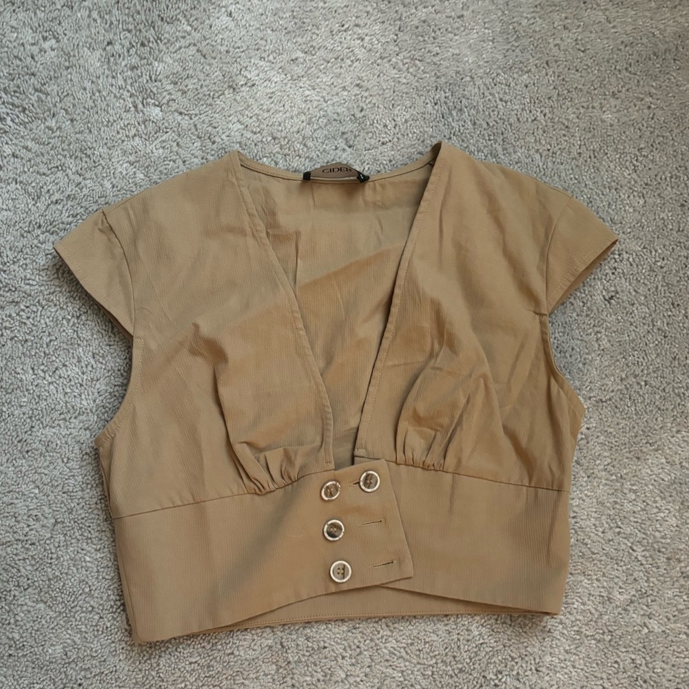 Low v crop top